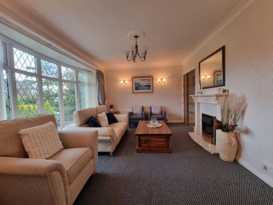 Charming Coastal Bungalow ケイトン エクステリア 写真