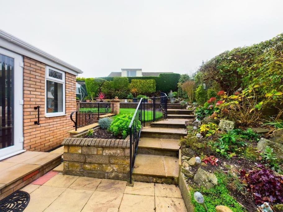 Charming Coastal Bungalow ケイトン エクステリア 写真